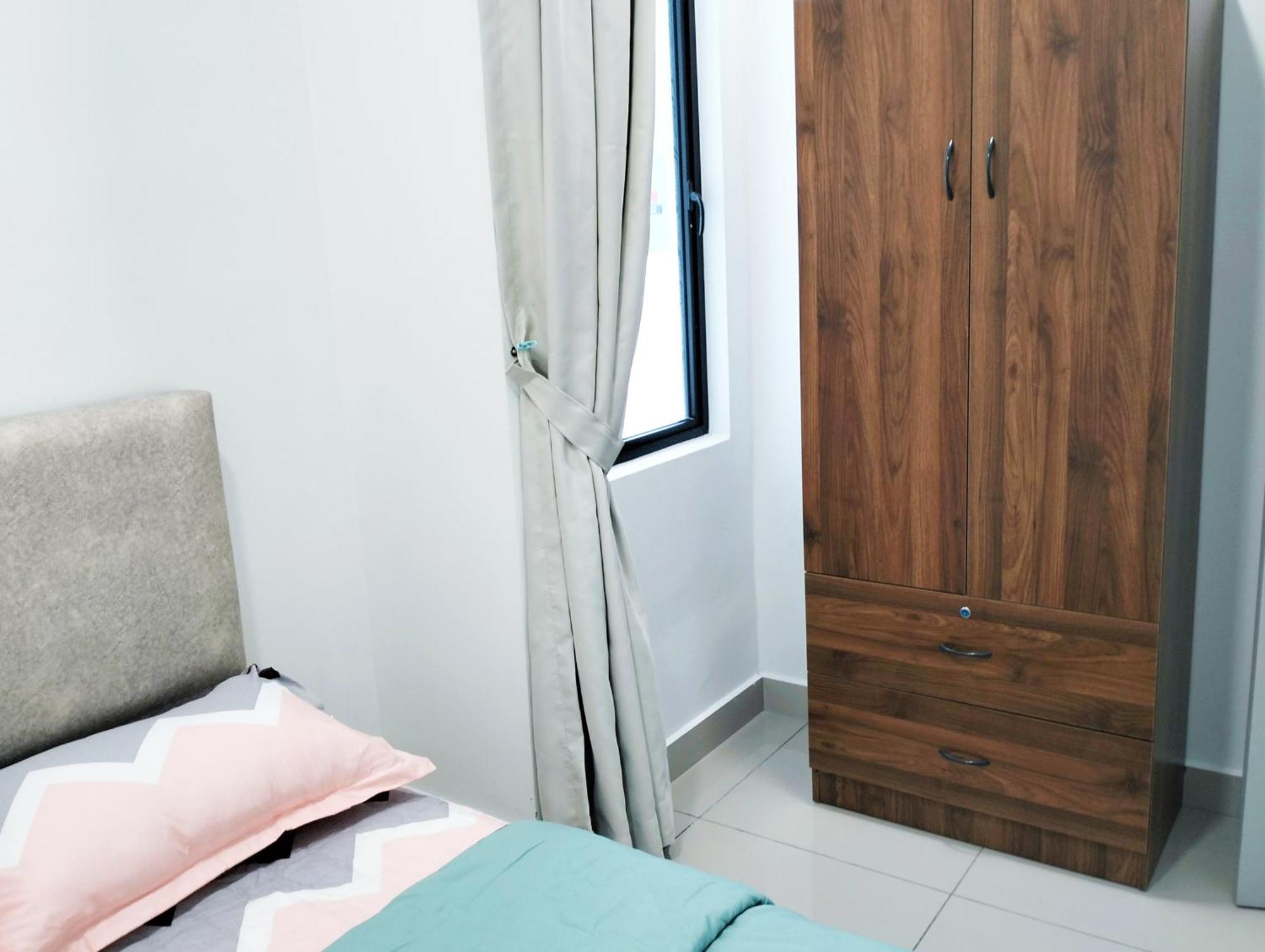 Pangsapuri Jb Austin Regency @ Simple Tidy Comfort 7 Pax Johor Bahru